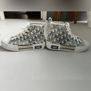 Dior B23 High-Top Sneakers
